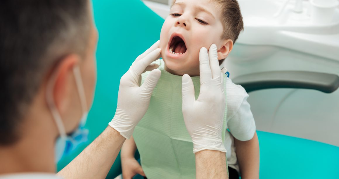 Fizjoterapia stomatologiczna u dzieci, fizjoterapeuta stomatologiczny.
